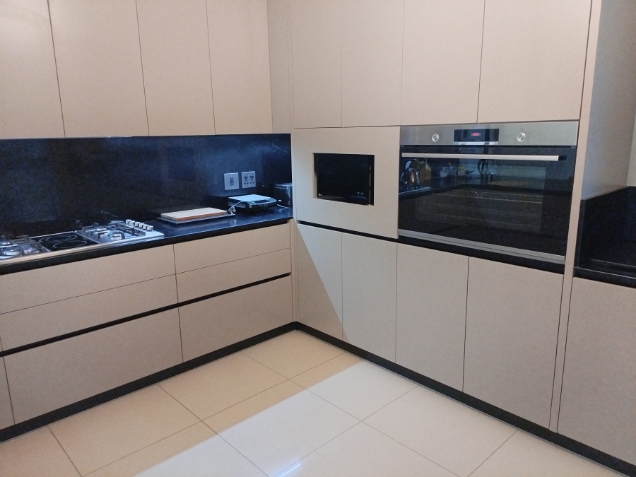 5 Bedroom Property for Sale in Tafelzicht Western Cape